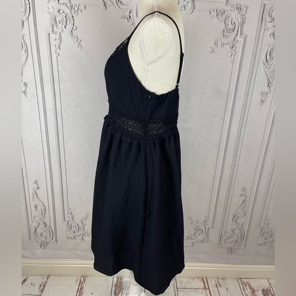 Bohemian Casual Cami V-neckline Flared Hem Summer Beach Dress - Picture 11 of 12